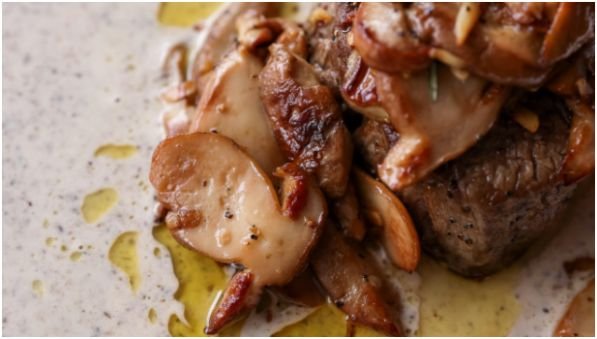 Best Foods to Pair With Truffle Oil