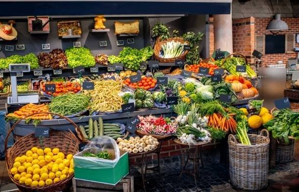 Study-Grocery-Shelves-and-Online-Marketplaces